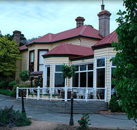 Central Springs Inn - Accommodation Cairns