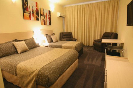 Adelaide Granada Motor Inn - Accommodation Cairns 0