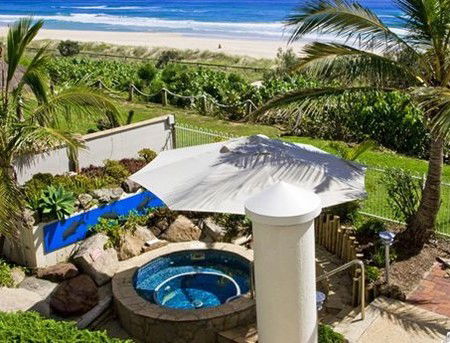 Oceanside Resort - Accommodation Cairns 0