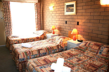 Rippleside Park Motor Inn - Accommodation Cairns 2