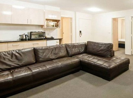 The Statesman Hotel - Accommodation Cairns 0