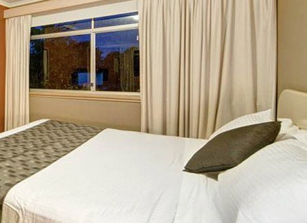 The Statesman Hotel - Accommodation Cairns 1