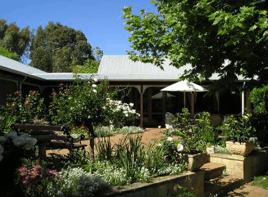 The Noble Grape - Accommodation Cairns