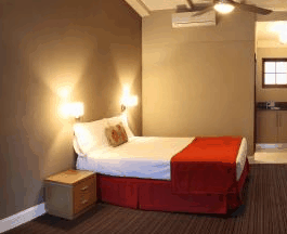Rose and Crown Hotel - Accommodation Cairns