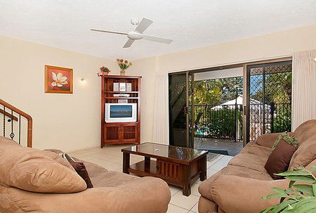 Glen Eden Beach Resort - Accommodation Cairns 2