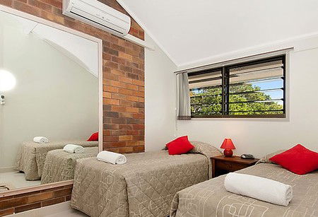 Glen Eden Beach Resort - Accommodation Cairns 3
