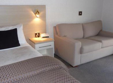 Hamiltons Townhouse Motel - Accommodation Cairns 1