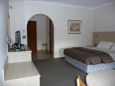 Hamiltons Townhouse Motel - Accommodation Cairns 2
