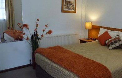 Colonial Lodge Motor Inn - Accommodation Cairns 2