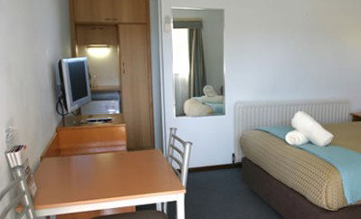 Colonial Lodge Motor Inn - Accommodation Cairns 4