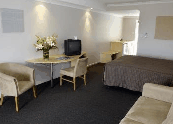 Dog Rock Motel - Accommodation Cairns 1