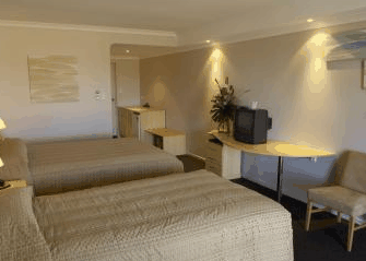 Dog Rock Motel - Accommodation Cairns 2