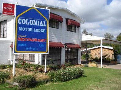 Colonial Motor Lodge - Accommodation Cairns 0