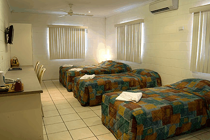 Barrier Reef Motel - Accommodation Cairns 0