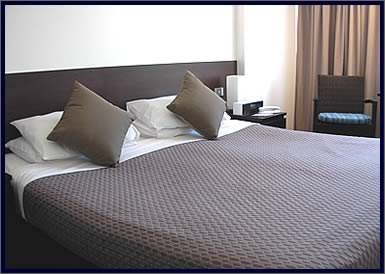 Hotel Victor - Accommodation Cairns 0