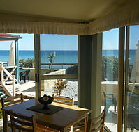 The Macs Beachfront Villas - Accommodation Cairns