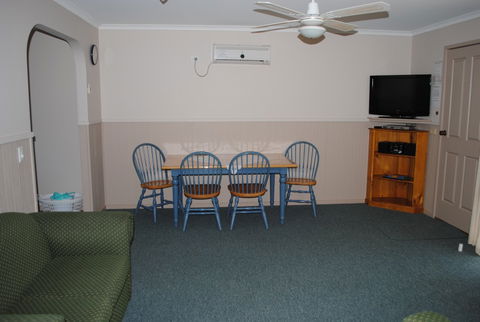 Lakes Entrance Country Cottages - Accommodation Cairns 5