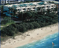 Camargue Beachfront Apartments - Accommodation Cairns 5