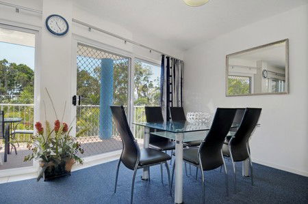 White Crest Luxury Apartments - Accommodation Cairns 2