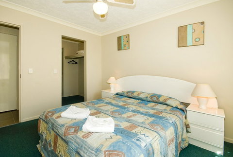 Bay Lodge Apartments - Accommodation Cairns 3