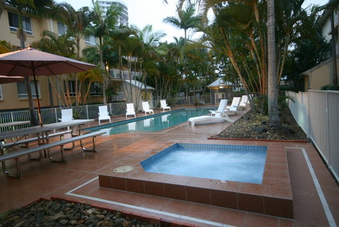 Bay Lodge Apartments - Accommodation Cairns 4