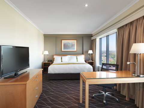 Holiday Inn Sydney Airport - Accommodation Cairns 1