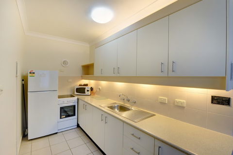 Absolute Beachfront Smugglers On The Beach - Accommodation Cairns 2