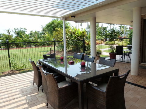 Montage Beach Apartments - Accommodation Cairns 4