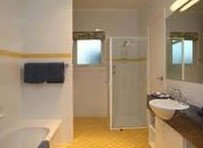 White Sails - Accommodation Cairns 3