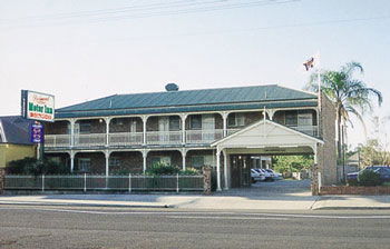 Richmond Motor Inn - Accommodation Cairns 0