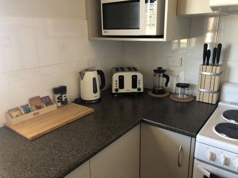 Sundowner Cabin And Tourist Park - Accommodation Cairns 4