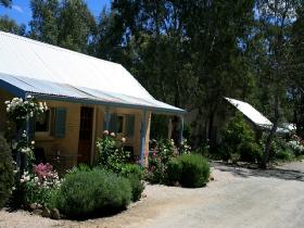 Riesling Trail Cottages - Accommodation Cairns 0