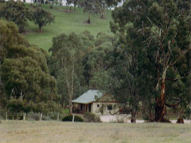 Wuthering Heights - Bronte Manor - Accommodation Cairns 0