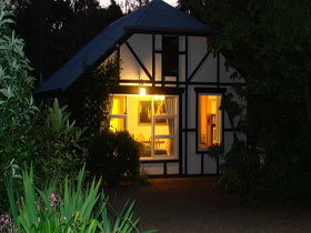 Riddlesdown Cottage - Accommodation Cairns 0