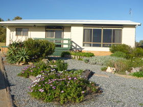 Oaklands Beach House - Accommodation Cairns 0