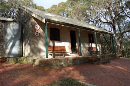 Mount Lofty YHA - Accommodation Cairns 1
