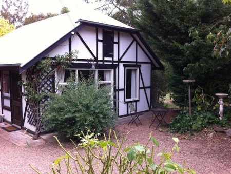 Riddlesdown Cottage - Accommodation Cairns 1