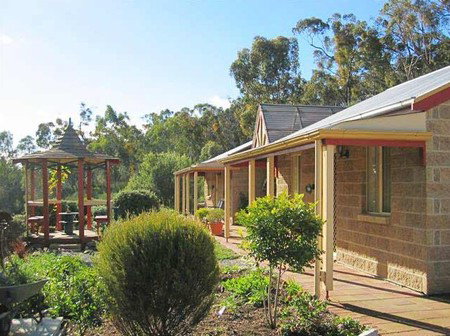 Riesling Trail Cottages - Accommodation Cairns 2