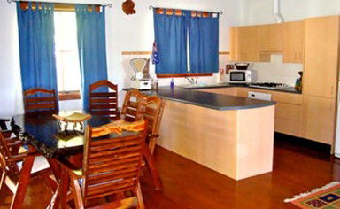 Ottilie's Cabin - Accommodation Cairns 5