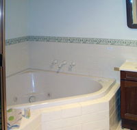 McLaren Ridge 1 - McLaren Ridge Log Cabins - Accommodation Cairns