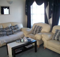 Beachside Apartment - Hove - Accommodation Cairns