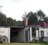 Glenbrook House and Cottage - Accommodation Cairns