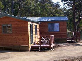 Whale Watchers Retreat - Accommodation Cairns 0