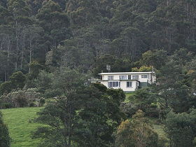 The Eagles View - Accommodation Cairns 0