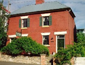Warwick Cottages - Accommodation Cairns 0