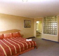Lighthouse Hotel - Accommodation Cairns