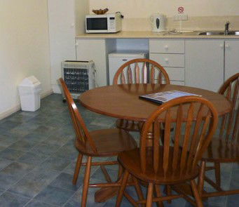 Southport Hotel And Caravan Park - Accommodation Cairns 1