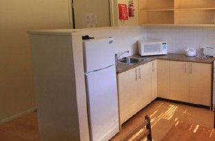 Lake Pedder Chalet - Accommodation Cairns 2