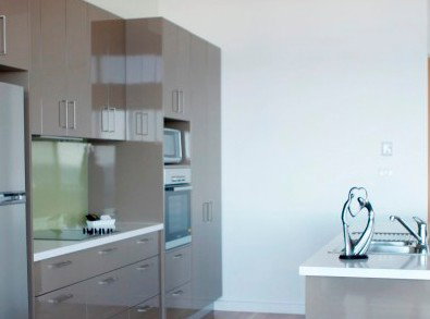 Penguin Waterfront Escape - Accommodation Cairns 3