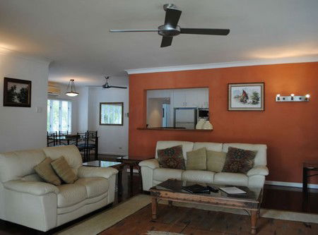 BeachView Apartments At Villa Paradiso - Accommodation Cairns 3